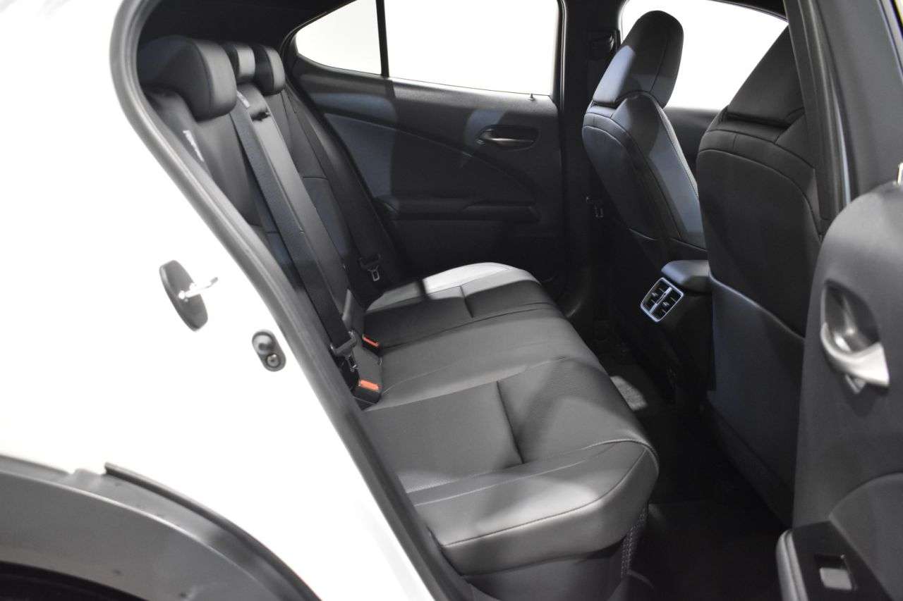 LEXUS UX en Minoautos