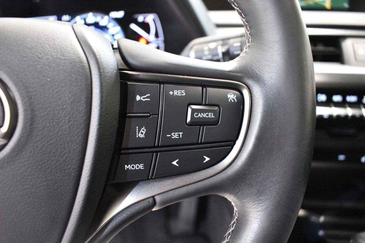 LEXUS UX en Minoautos