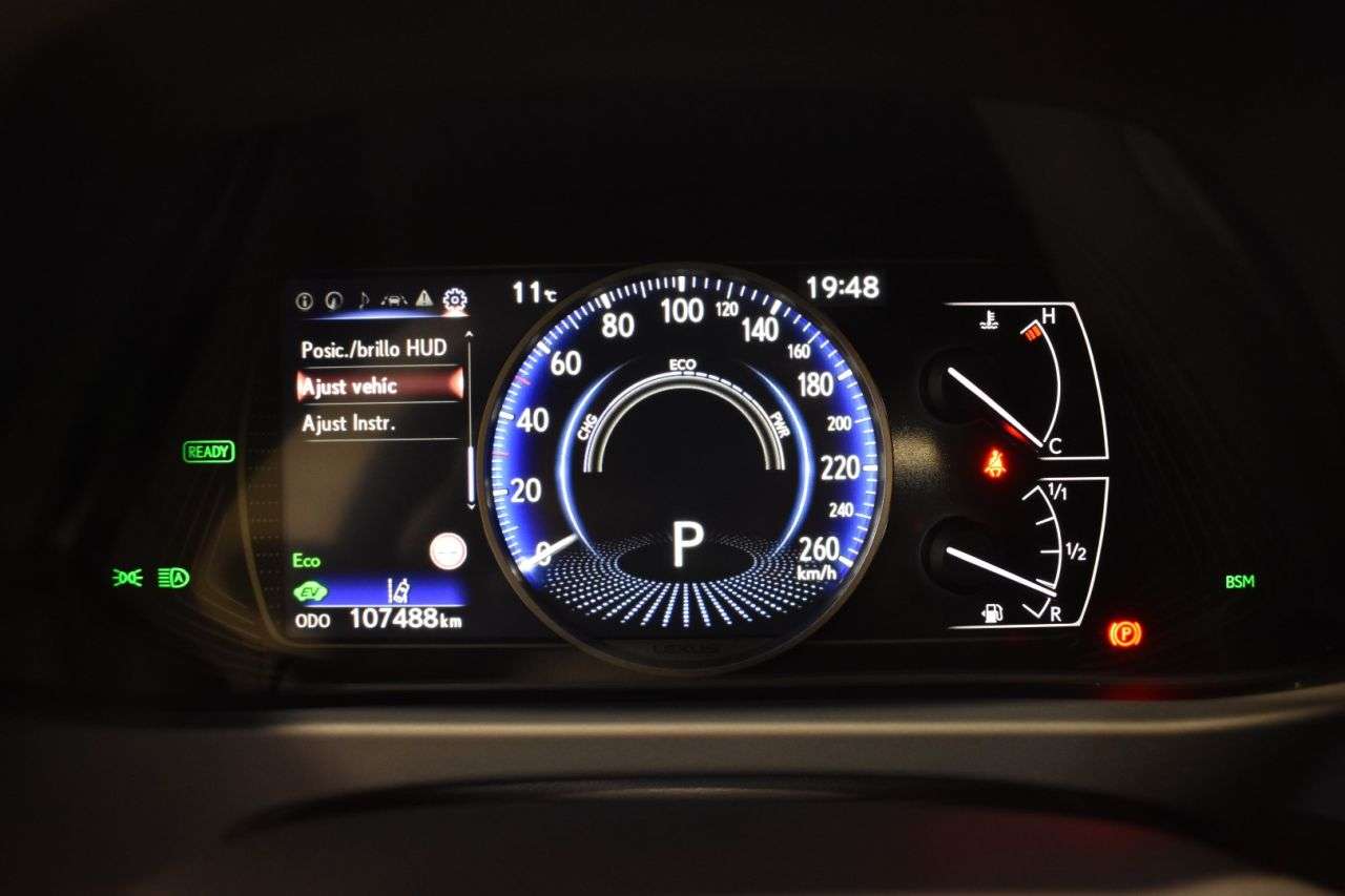 LEXUS UX en Minoautos