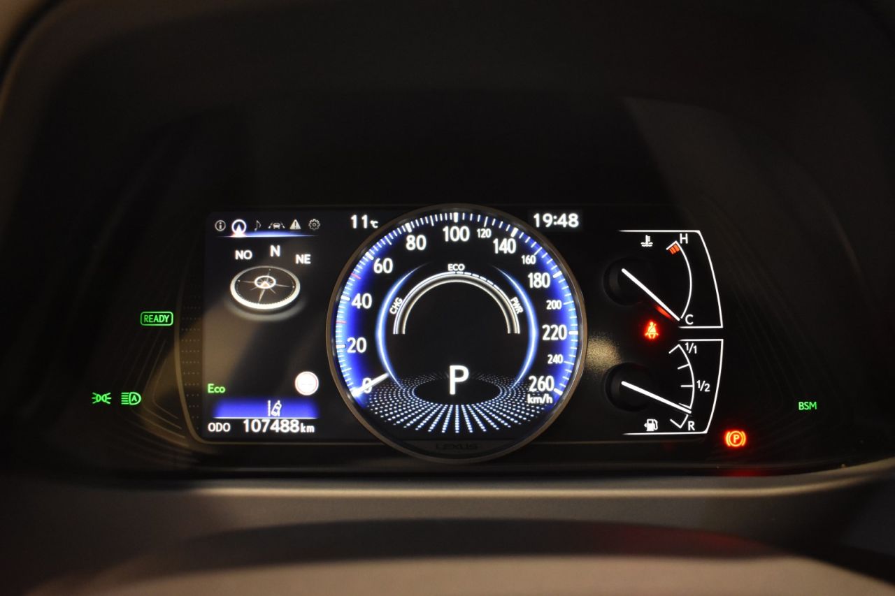 LEXUS UX en Minoautos