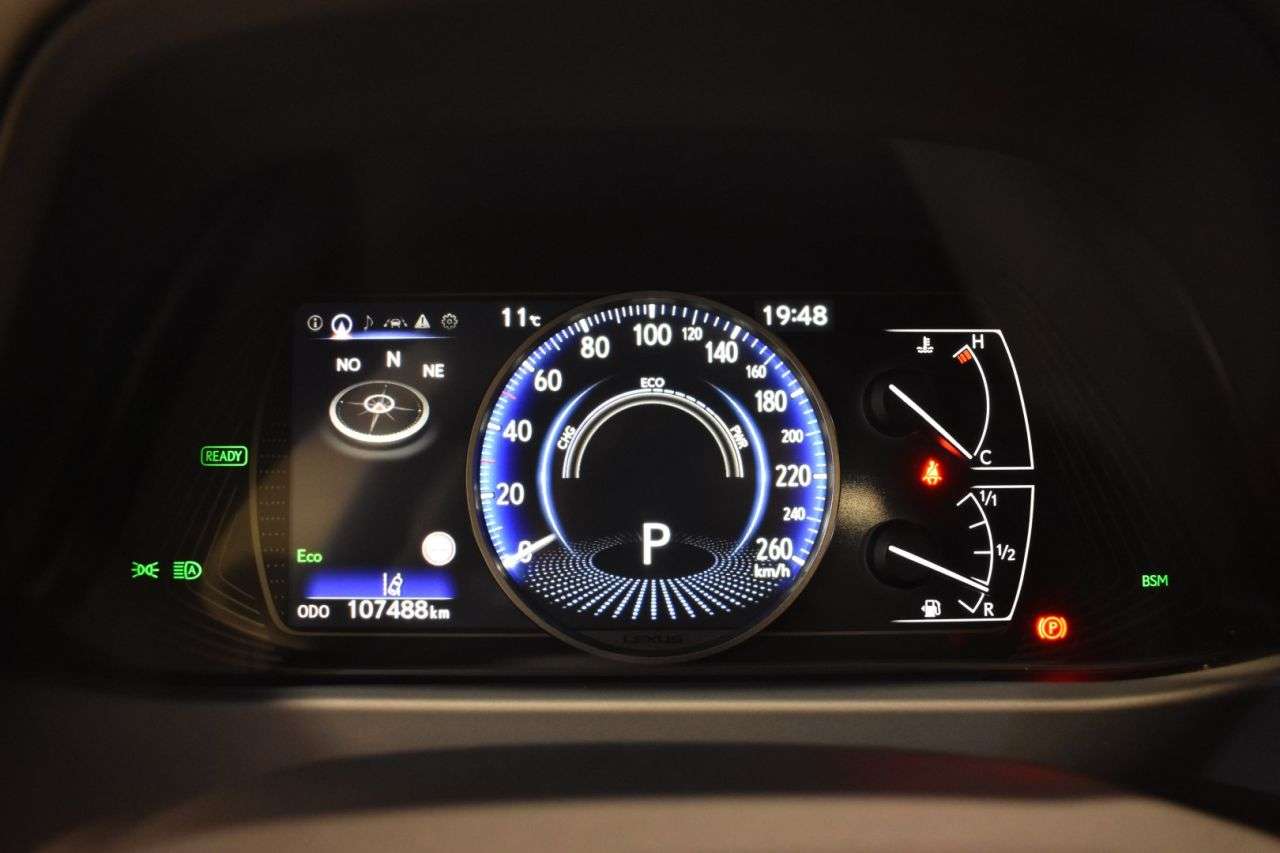 LEXUS UX en Minoautos