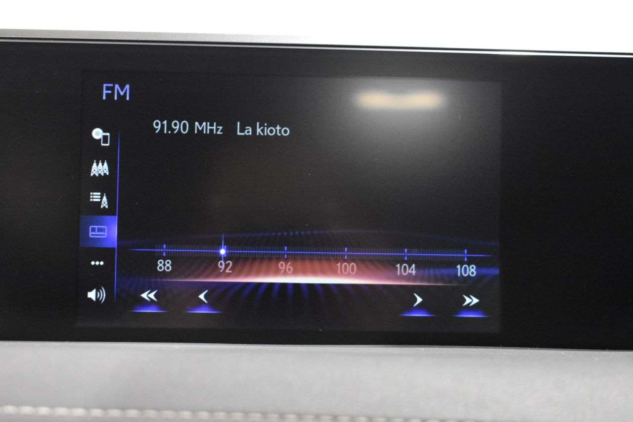 LEXUS UX en Minoautos