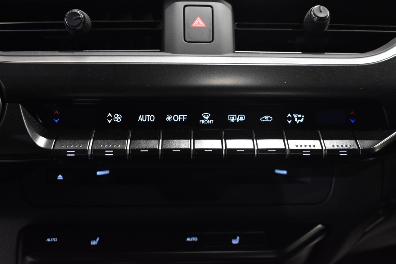LEXUS UX en Minoautos