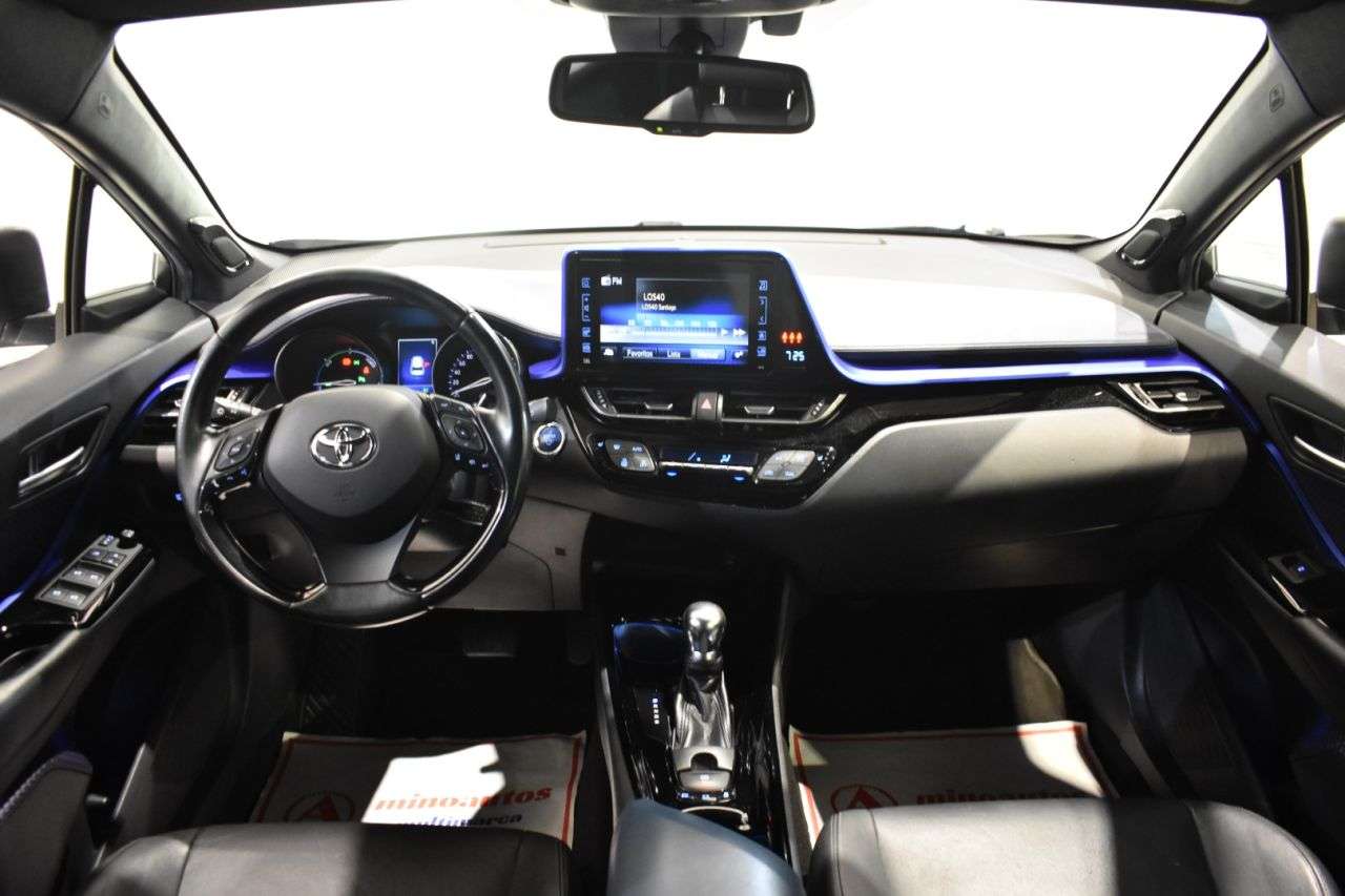 TOYOTA C-HR en Minoautos