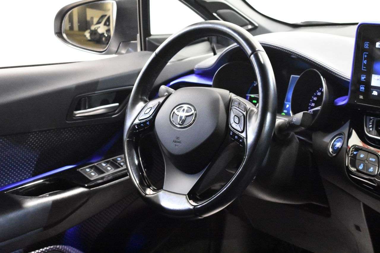 TOYOTA C-HR en Minoautos