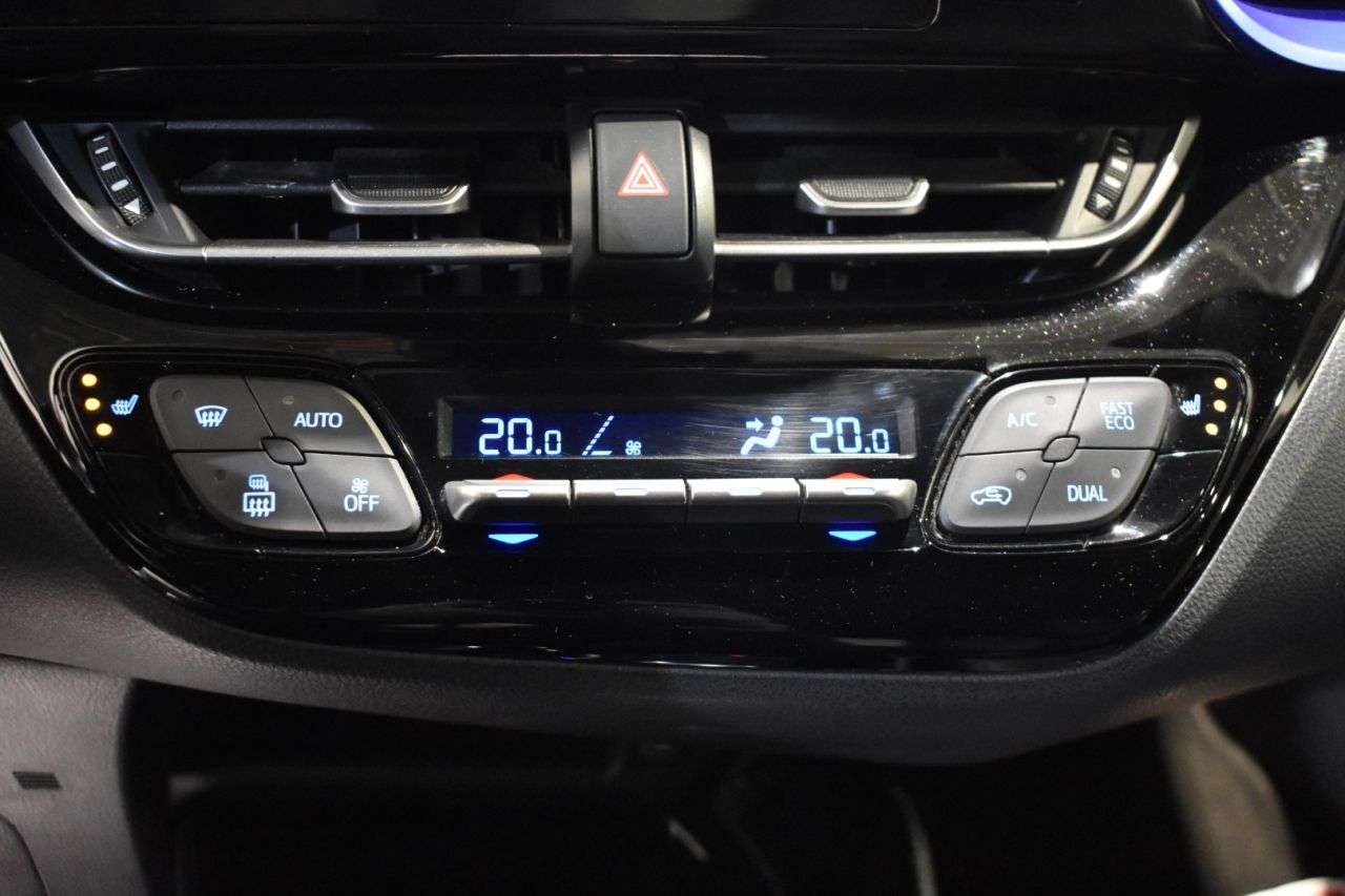 TOYOTA C-HR en Minoautos