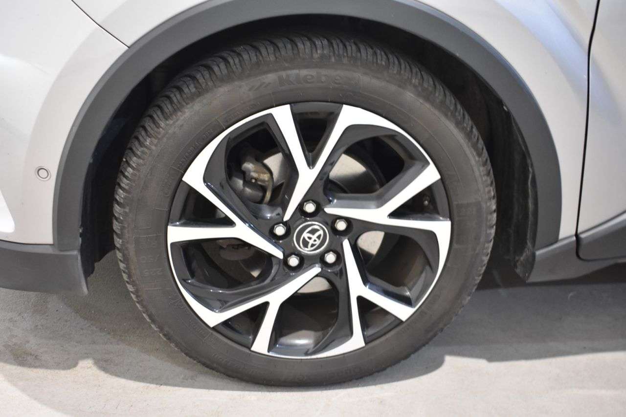 TOYOTA C-HR en Minoautos