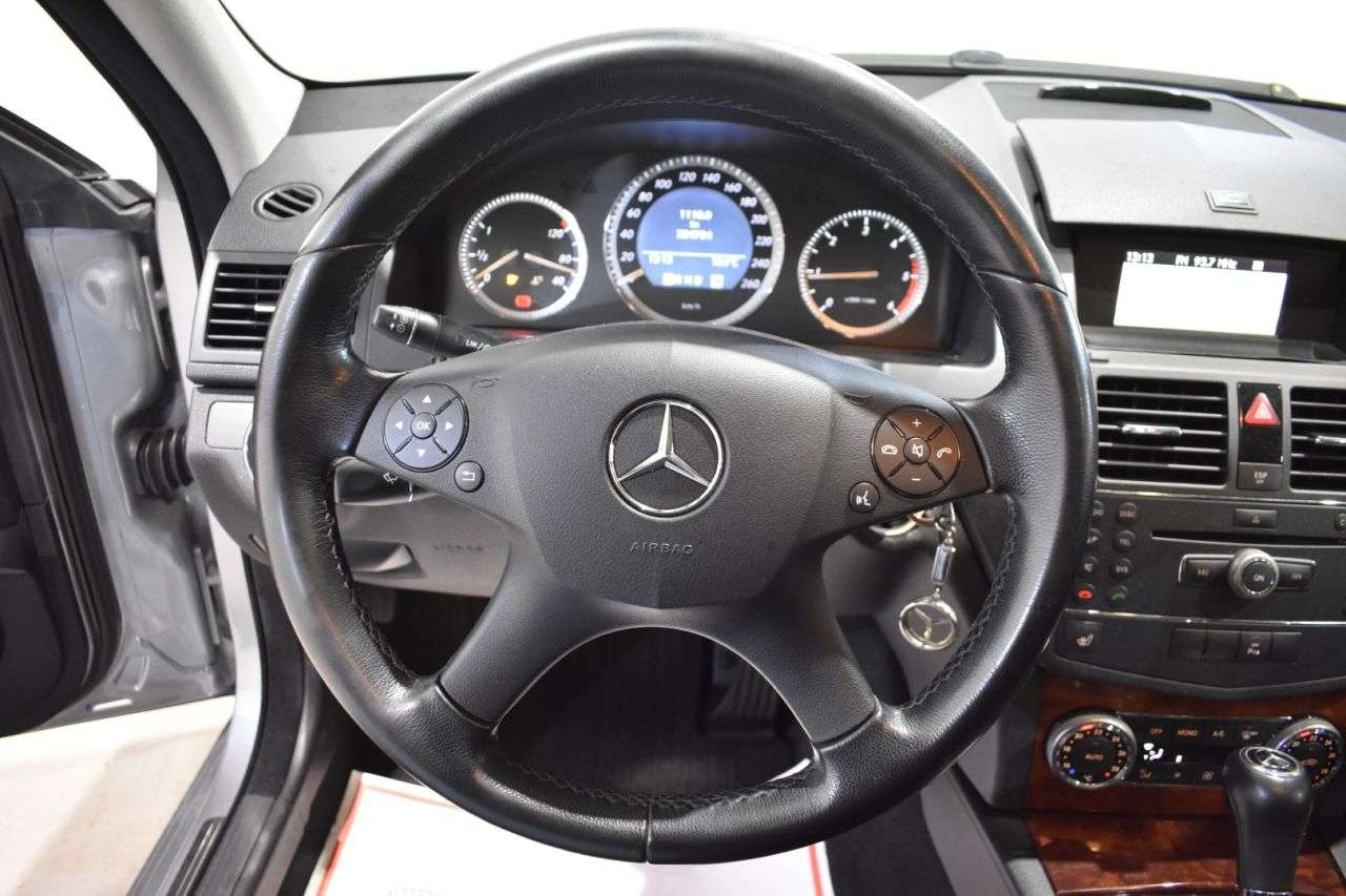 MERCEDES-BENZ CLASE C en Minoautos