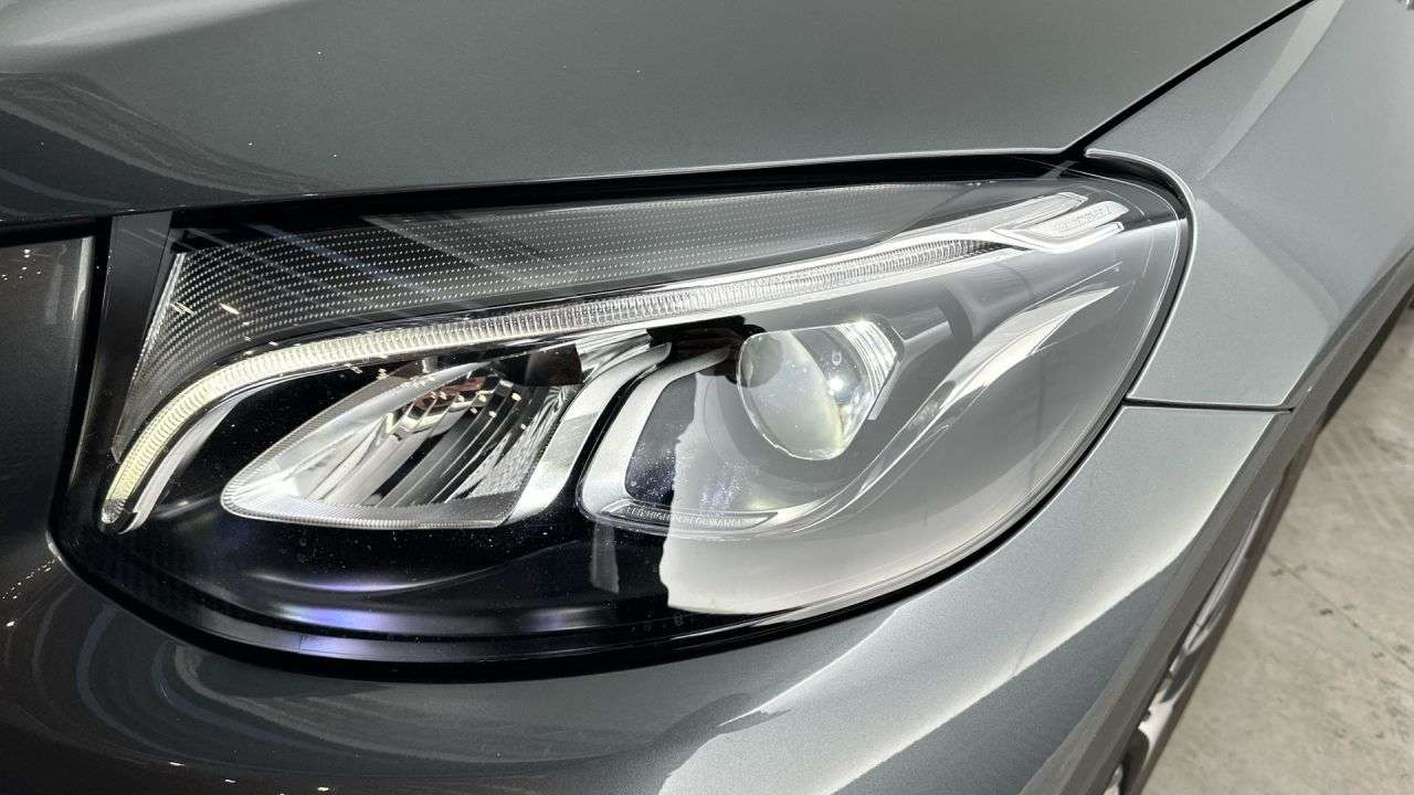 MERCEDES-BENZ GLC COUP� en Minoautos