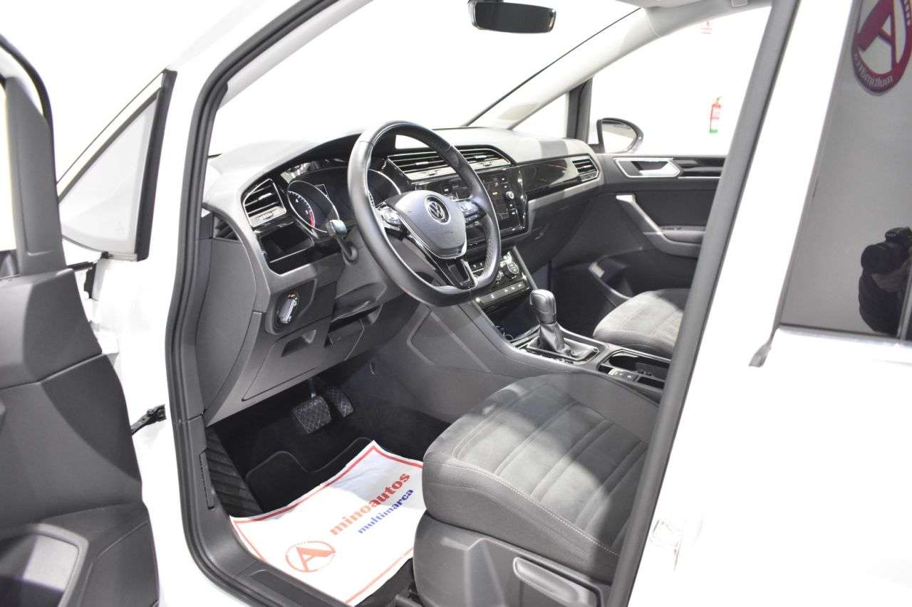VW TOURAN en Minoautos