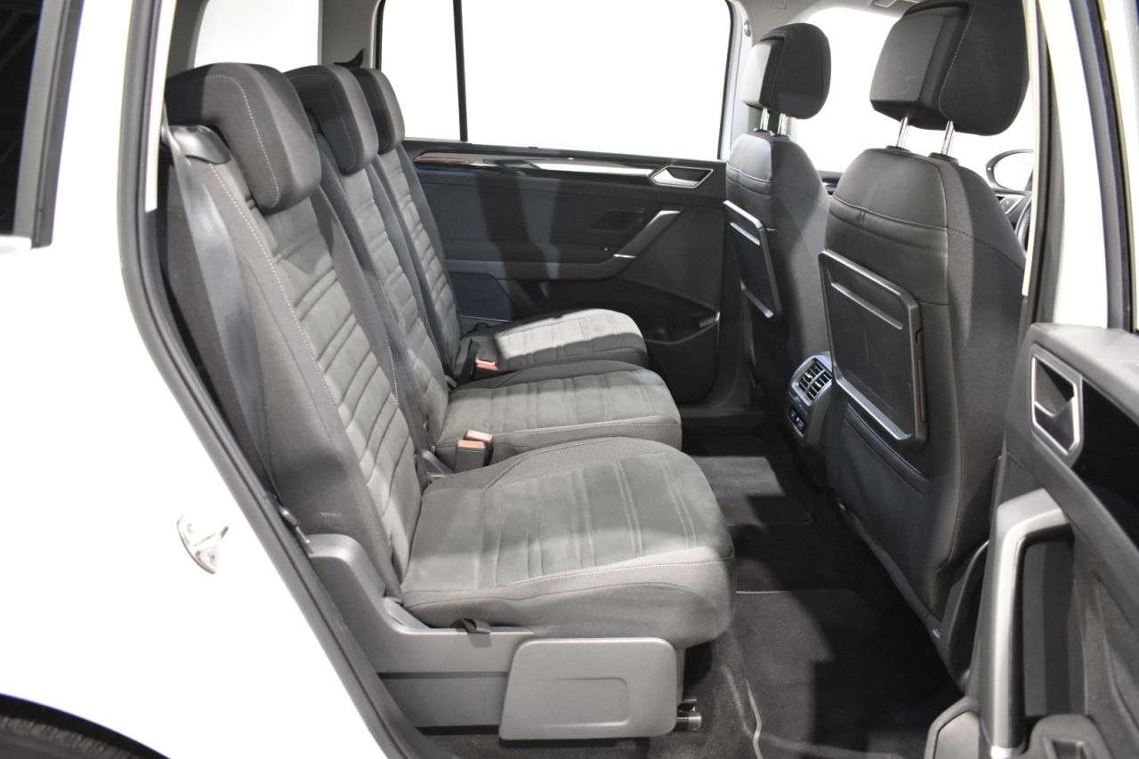 VW TOURAN en Minoautos