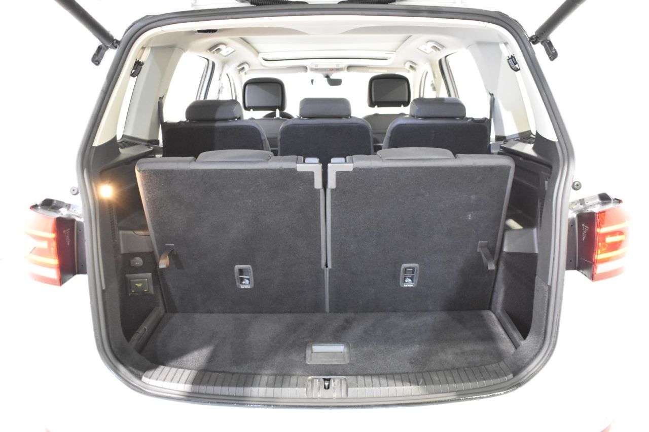 VW TOURAN en Minoautos