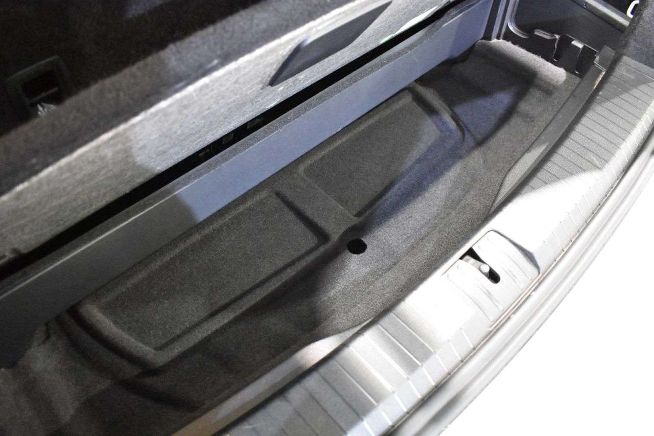 VW TOURAN en Minoautos