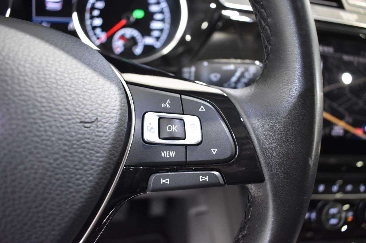 VW TOURAN en Minoautos