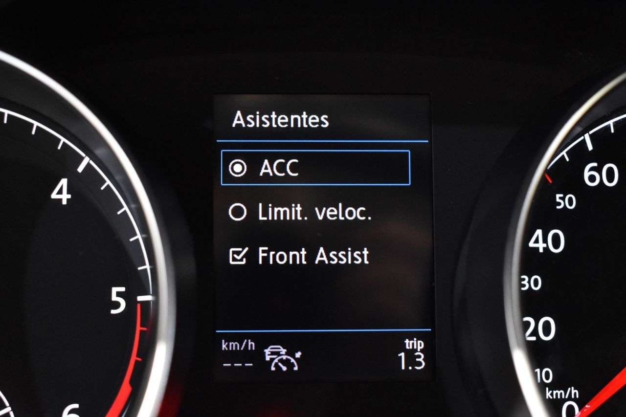 VW TOURAN en Minoautos