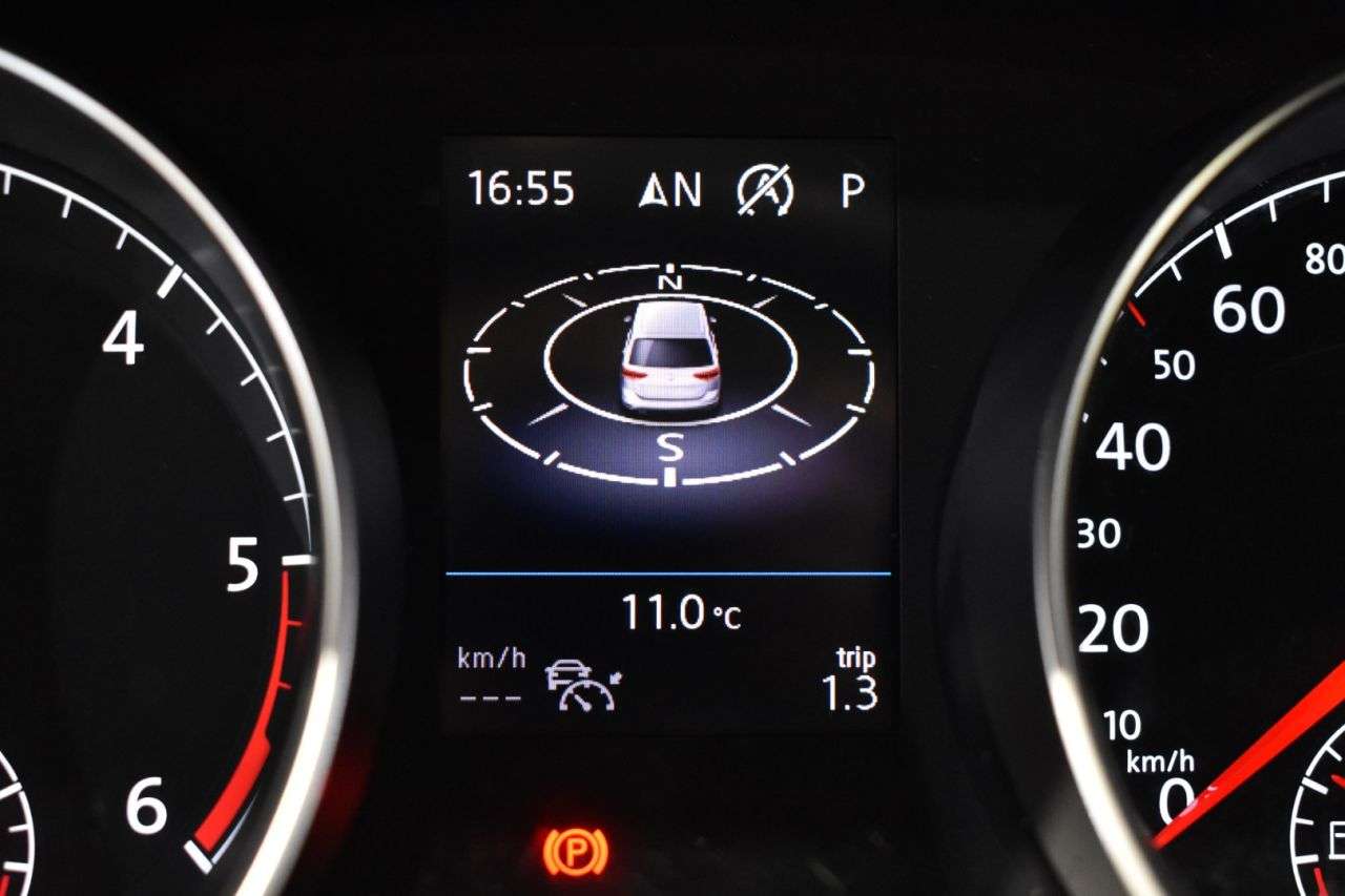 VW TOURAN en Minoautos