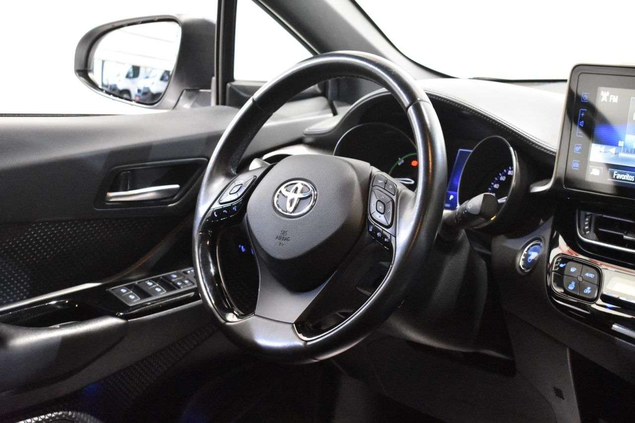 TOYOTA C-HR en Minoautos