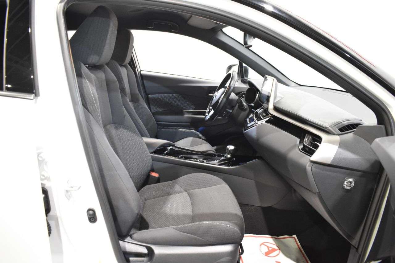 TOYOTA C-HR en Minoautos