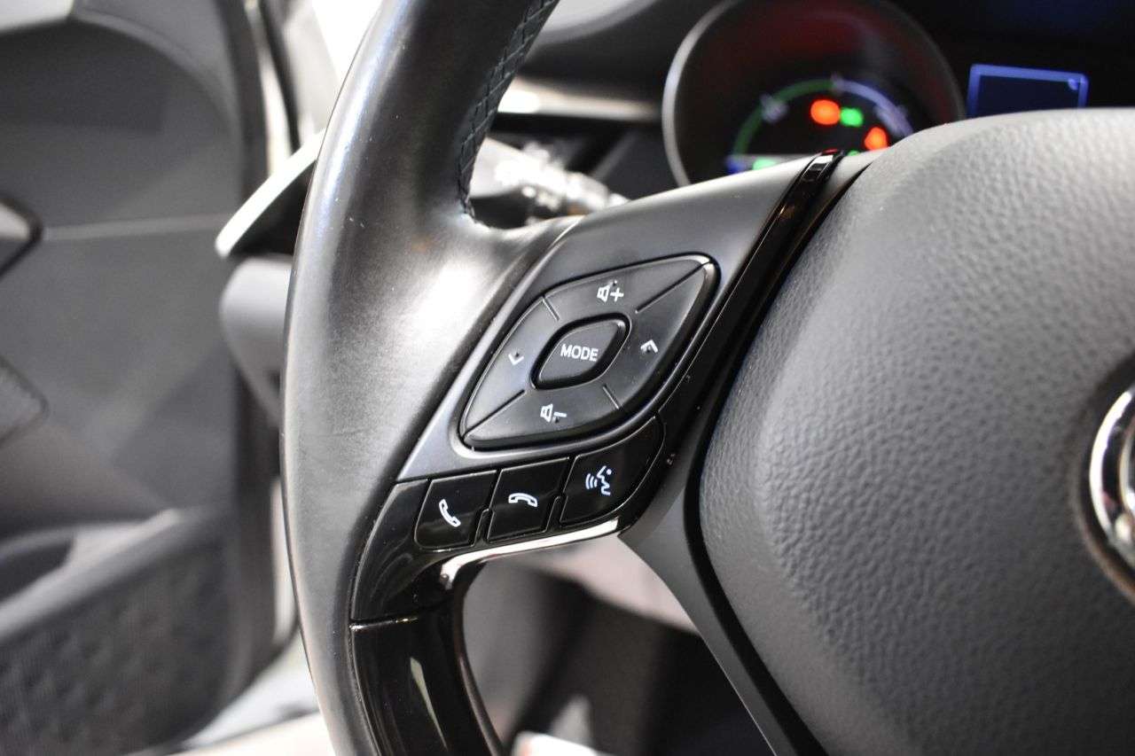 TOYOTA C-HR en Minoautos