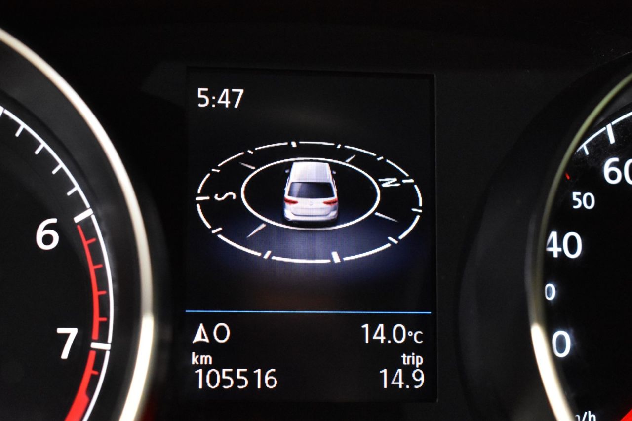 VW TOURAN en Minoautos