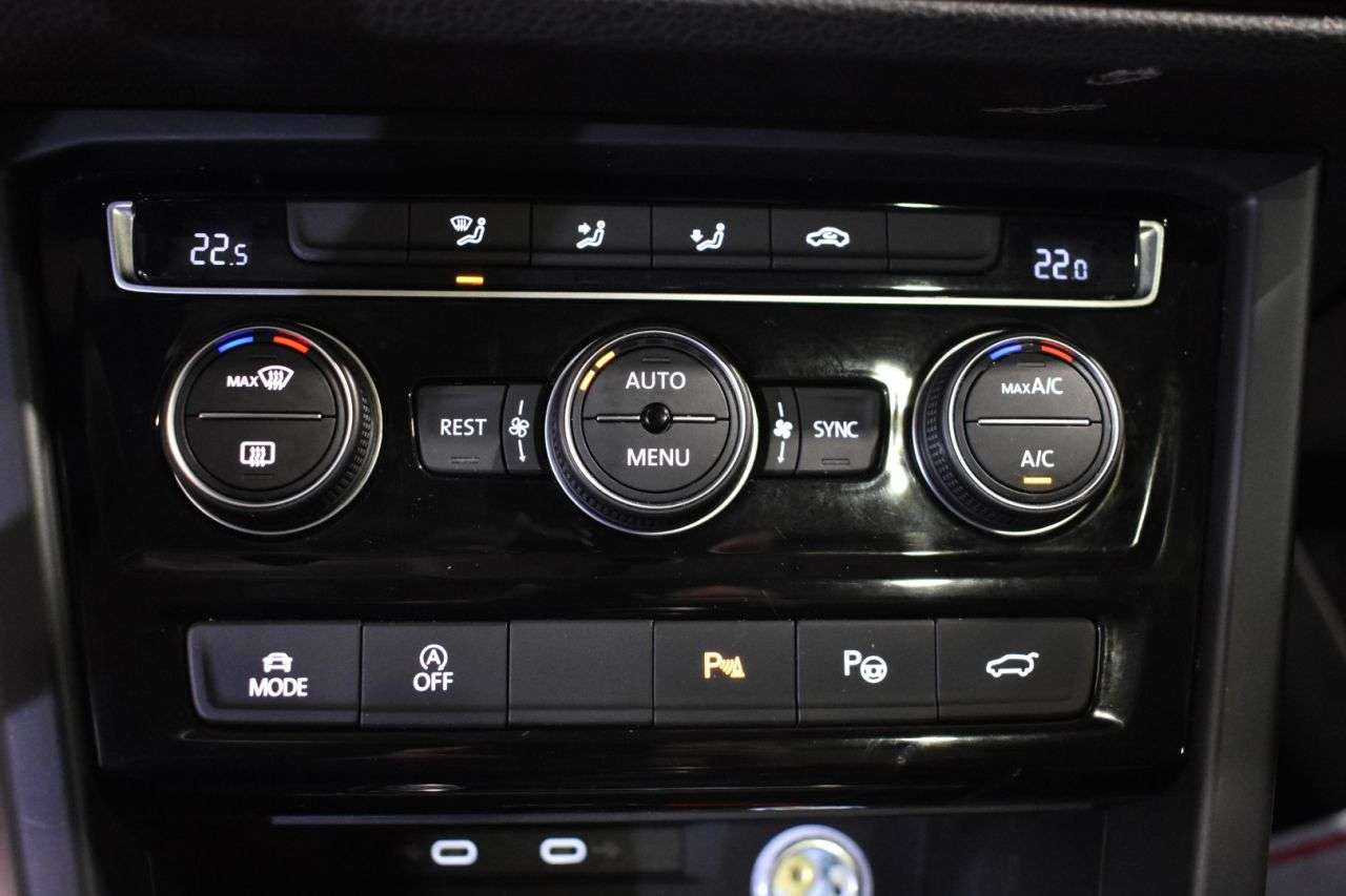 VW TOURAN en Minoautos