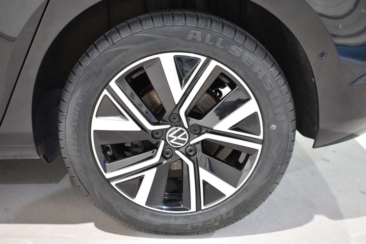 VW TOURAN en Minoautos