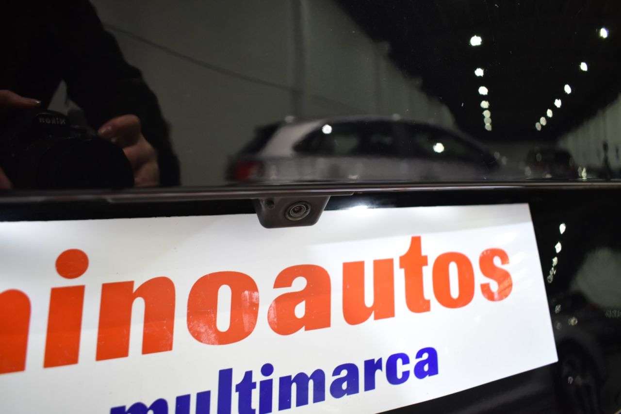 VW TOURAN en Minoautos