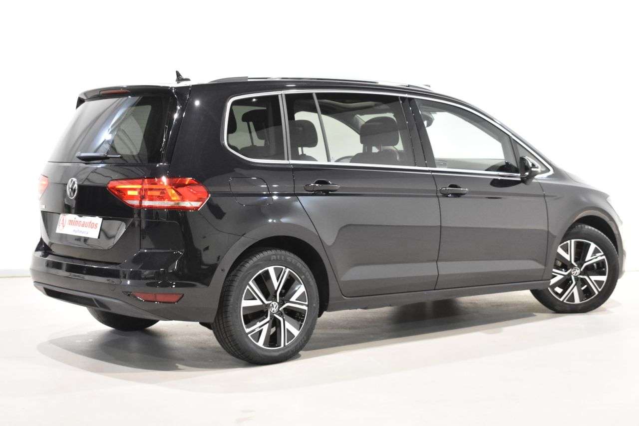 VW TOURAN en Minoautos