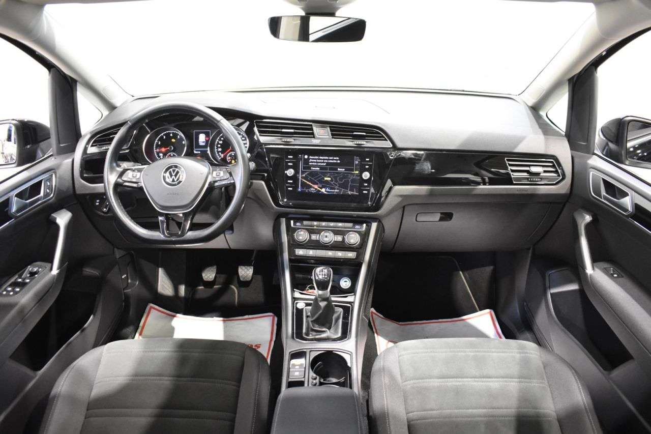 VW TOURAN en Minoautos