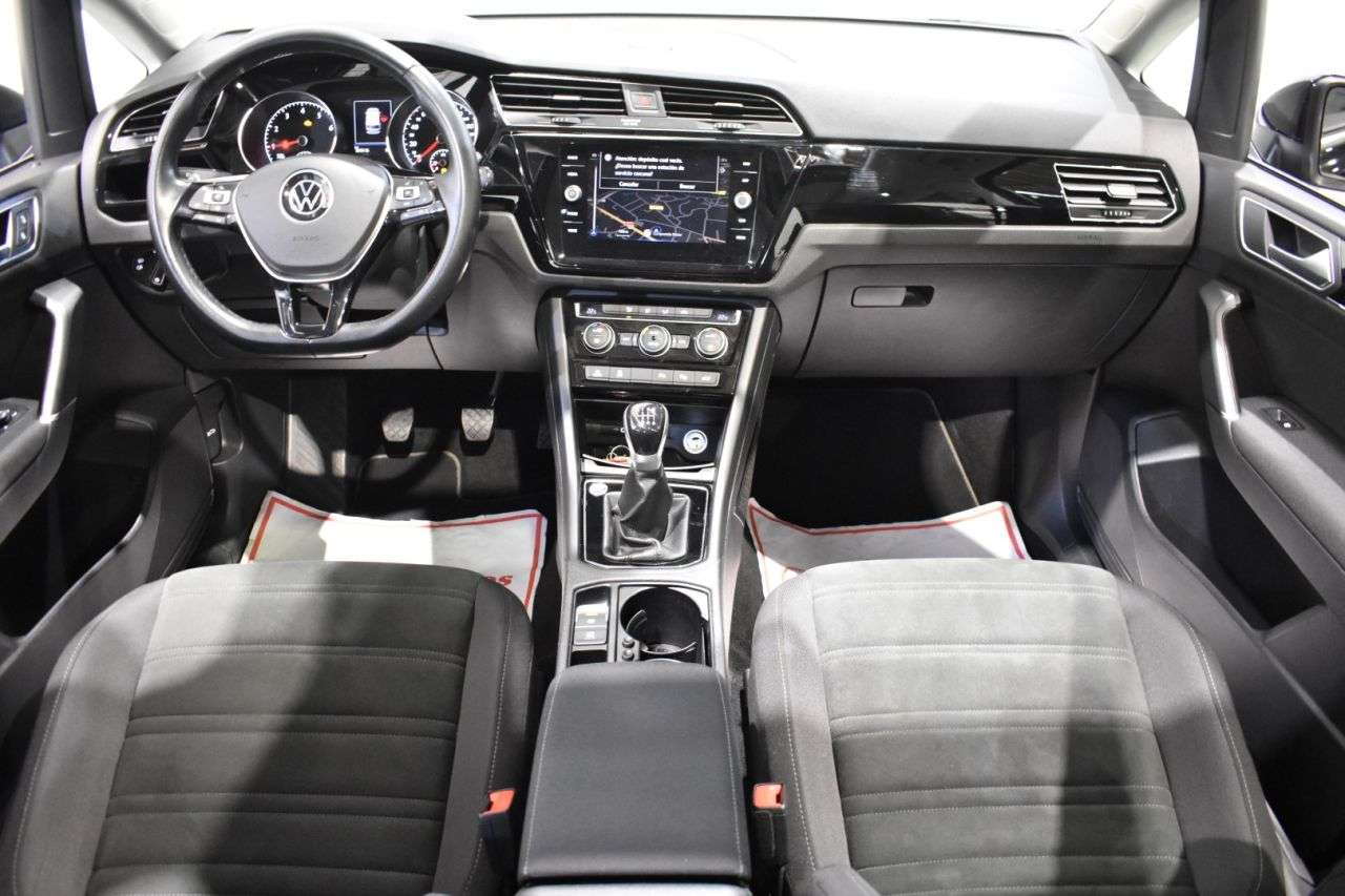VW TOURAN en Minoautos