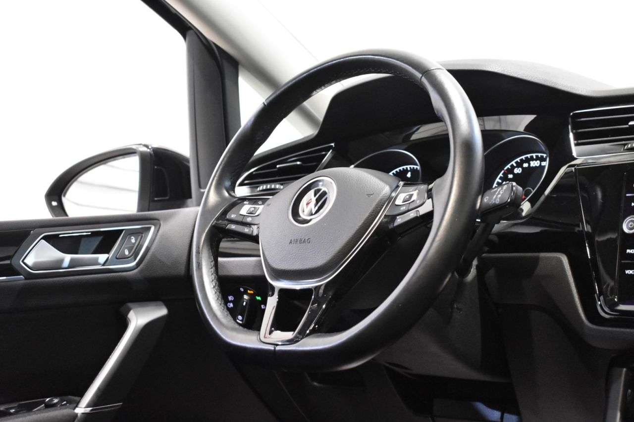 VW TOURAN en Minoautos