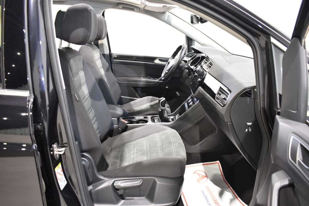 VW TOURAN en Minoautos
