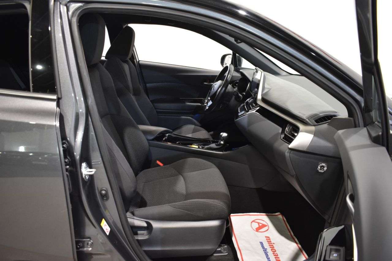 TOYOTA C-HR en Minoautos