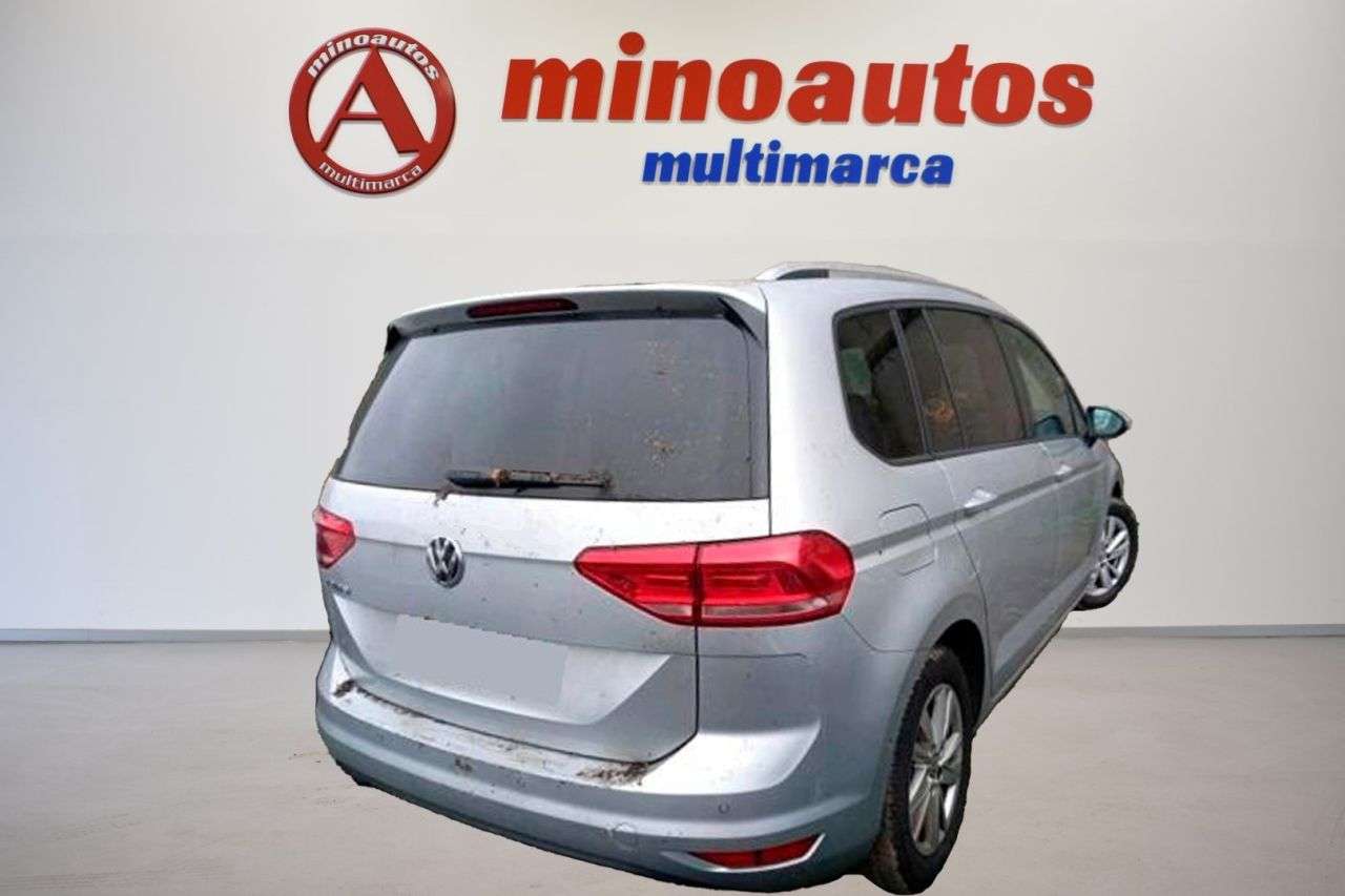 VW TOURAN en Minoautos