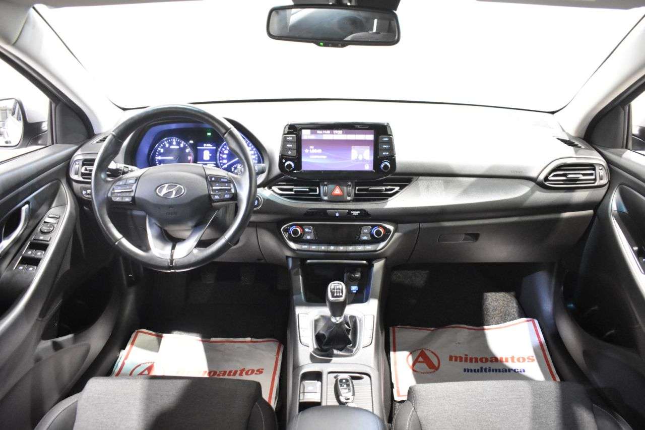 HYUNDAI I30 en Minoautos