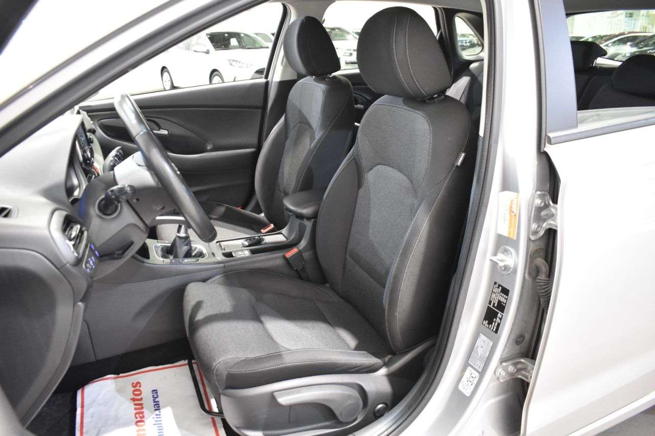 HYUNDAI I30 en Minoautos