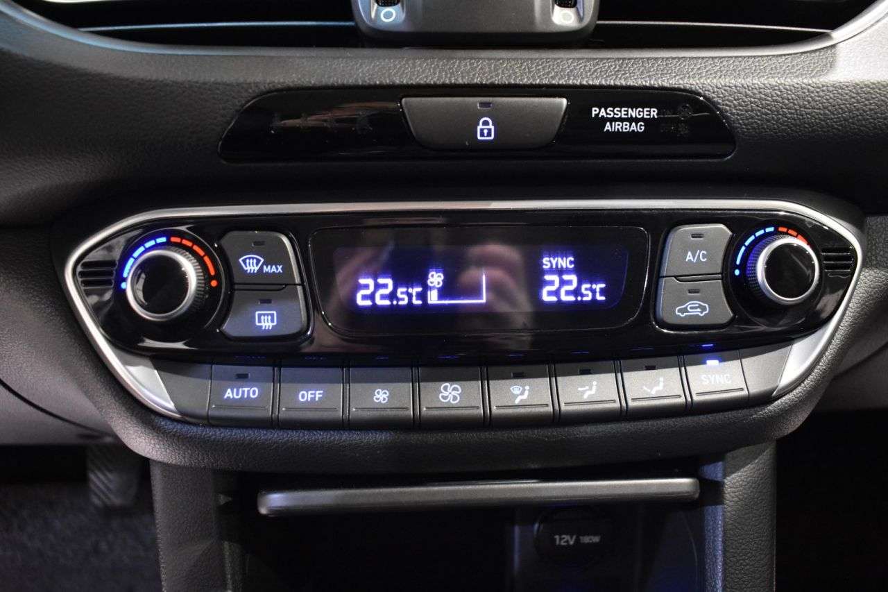 HYUNDAI I30 en Minoautos