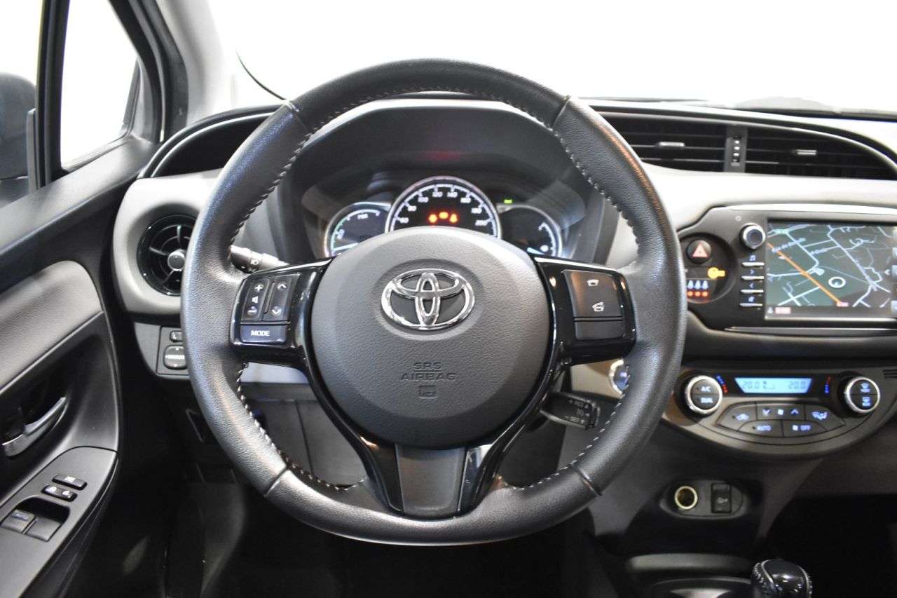TOYOTA YARIS en Minoautos