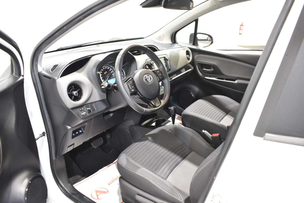 TOYOTA YARIS en Minoautos