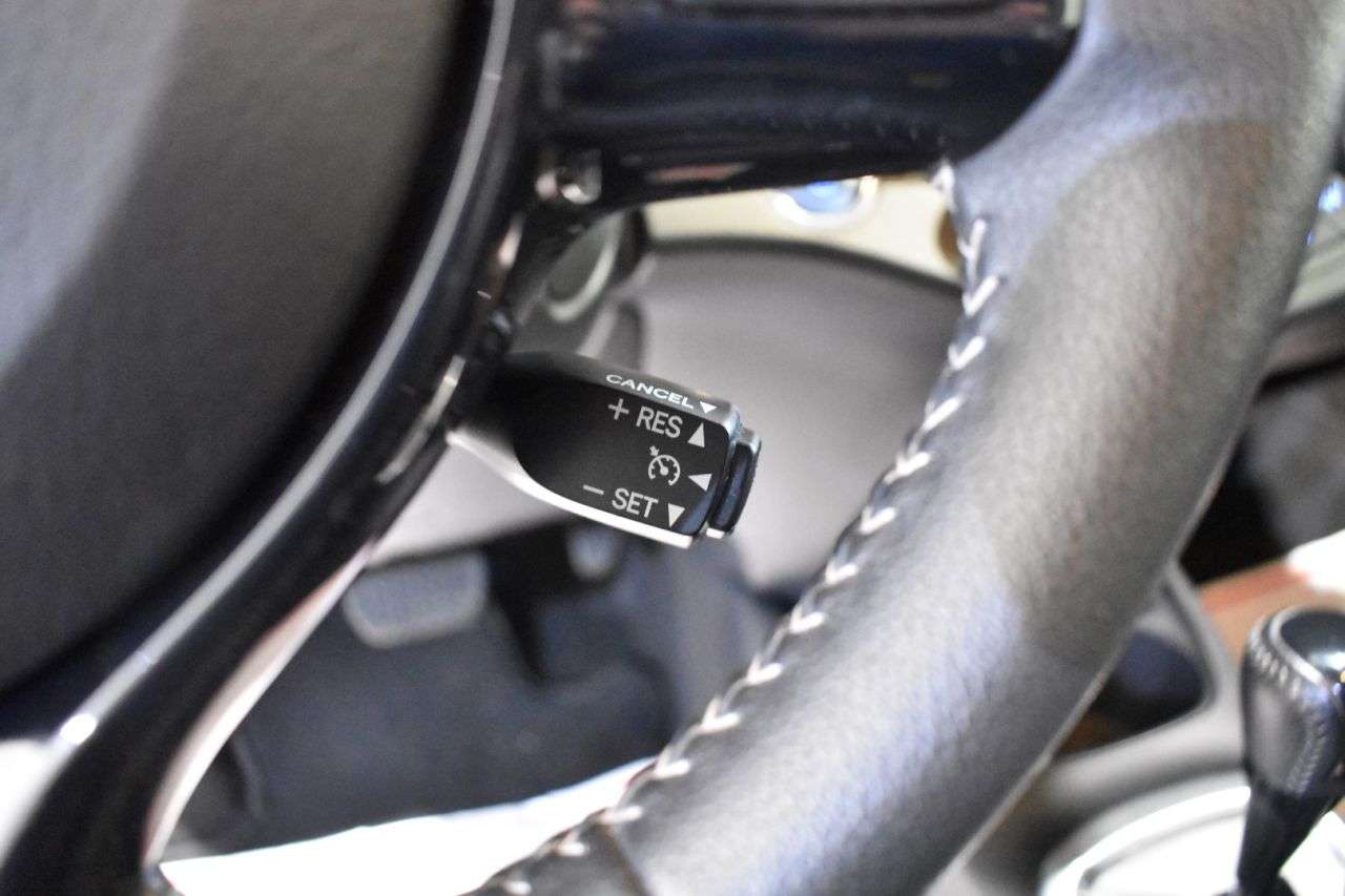 TOYOTA YARIS en Minoautos