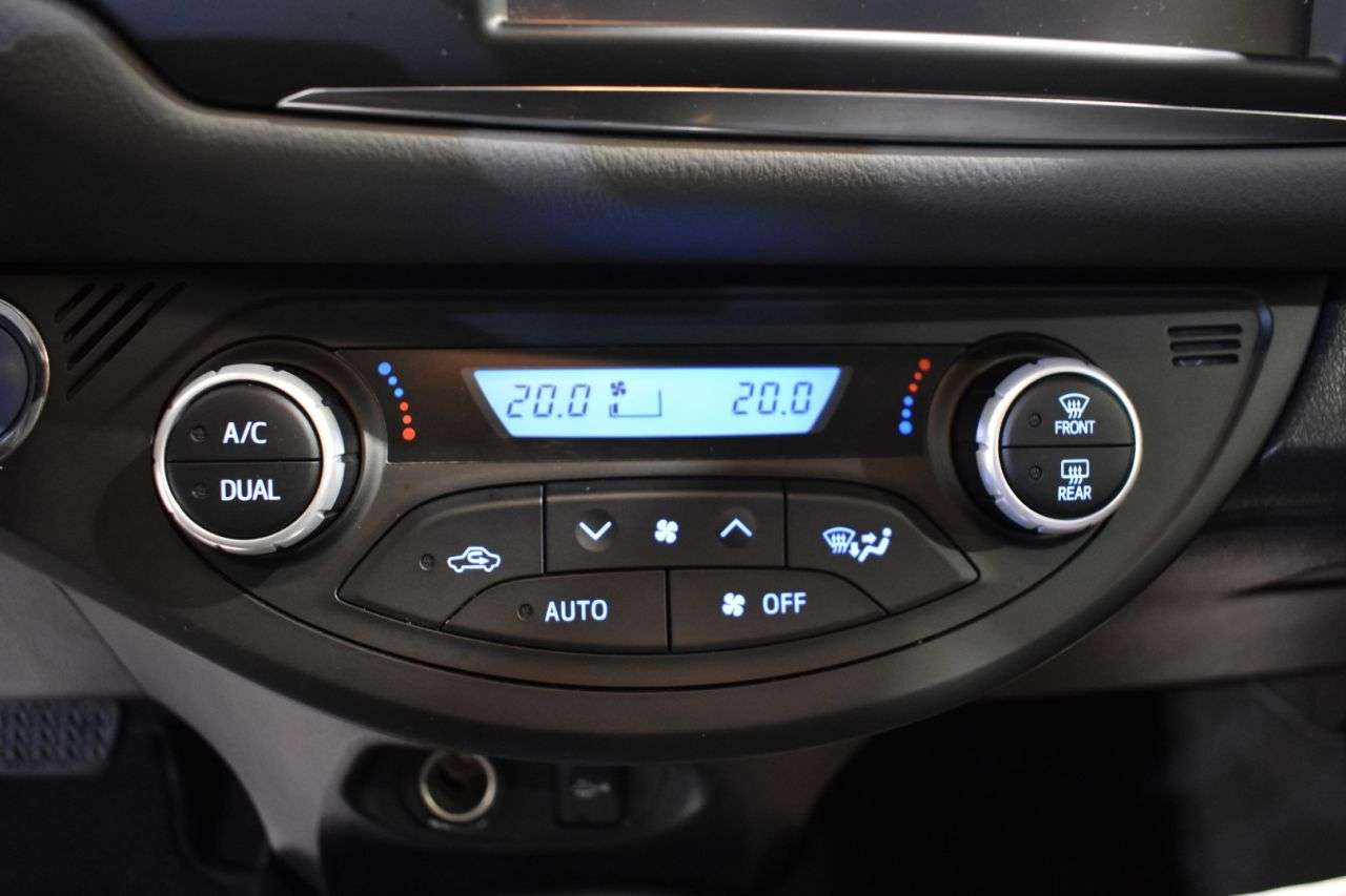 TOYOTA YARIS en Minoautos