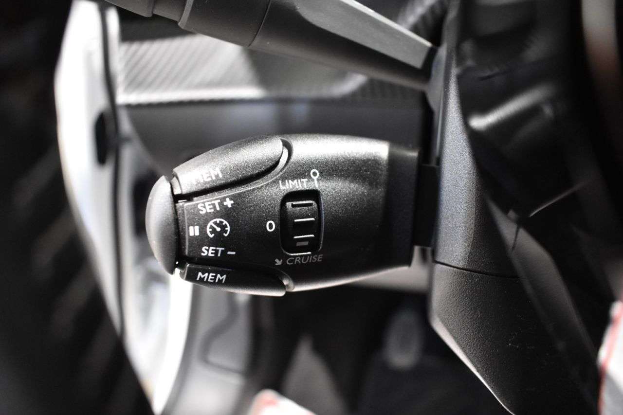 PEUGEOT 208 en Minoautos