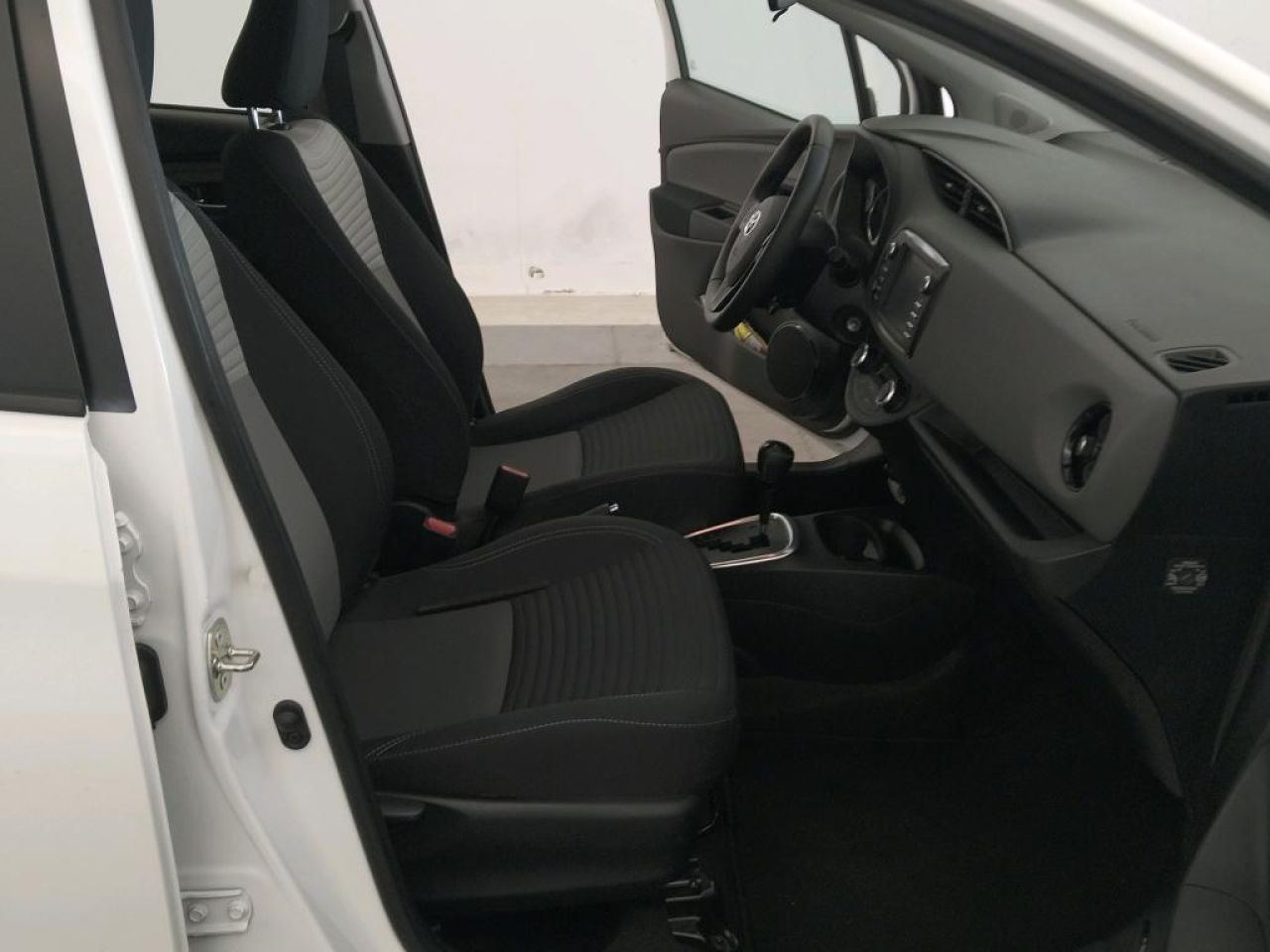 TOYOTA YARIS en Minoautos