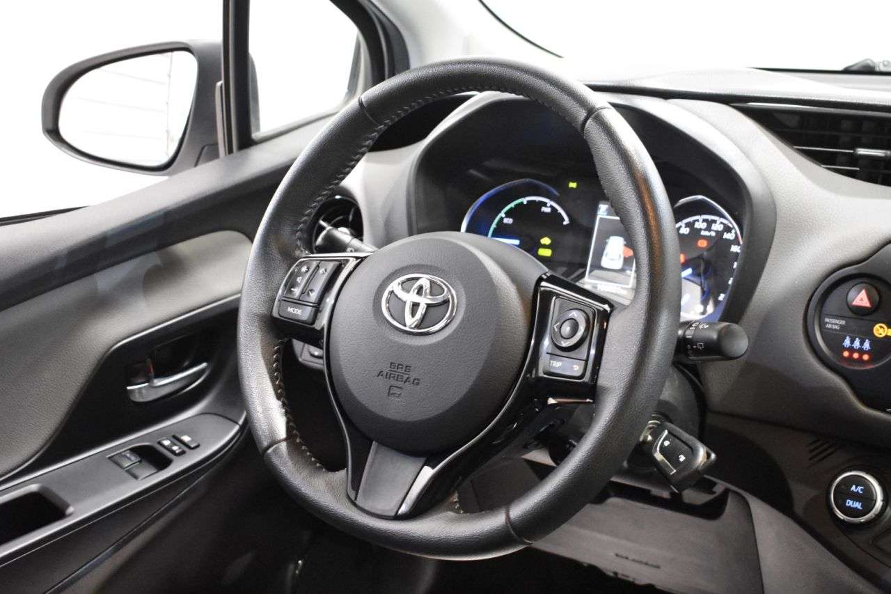 TOYOTA YARIS en Minoautos