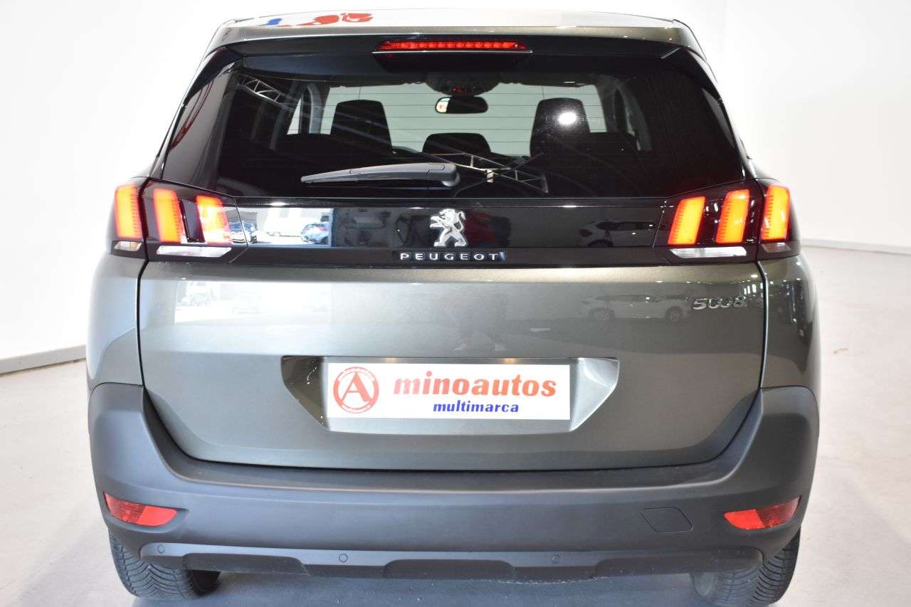 PEUGEOT 5008 en Minoautos
