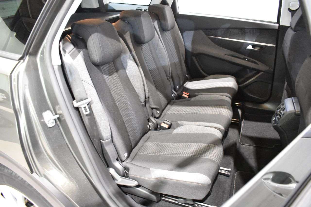 PEUGEOT 5008 en Minoautos