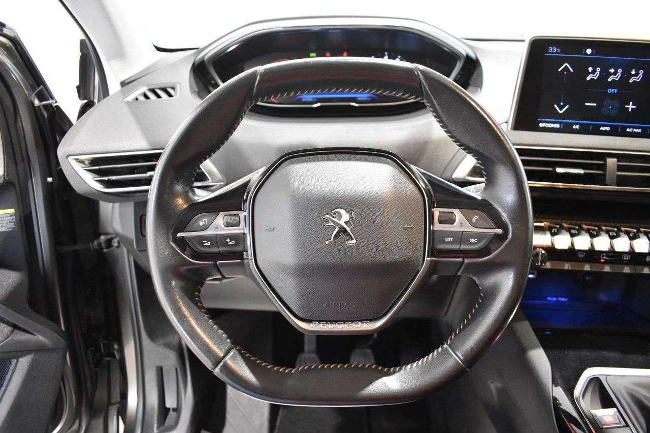 PEUGEOT 5008 en Minoautos