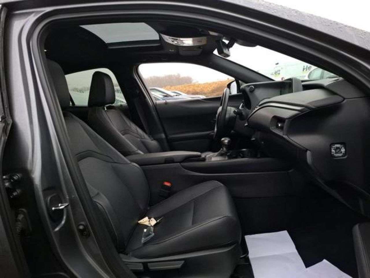 LEXUS UX en Minoautos