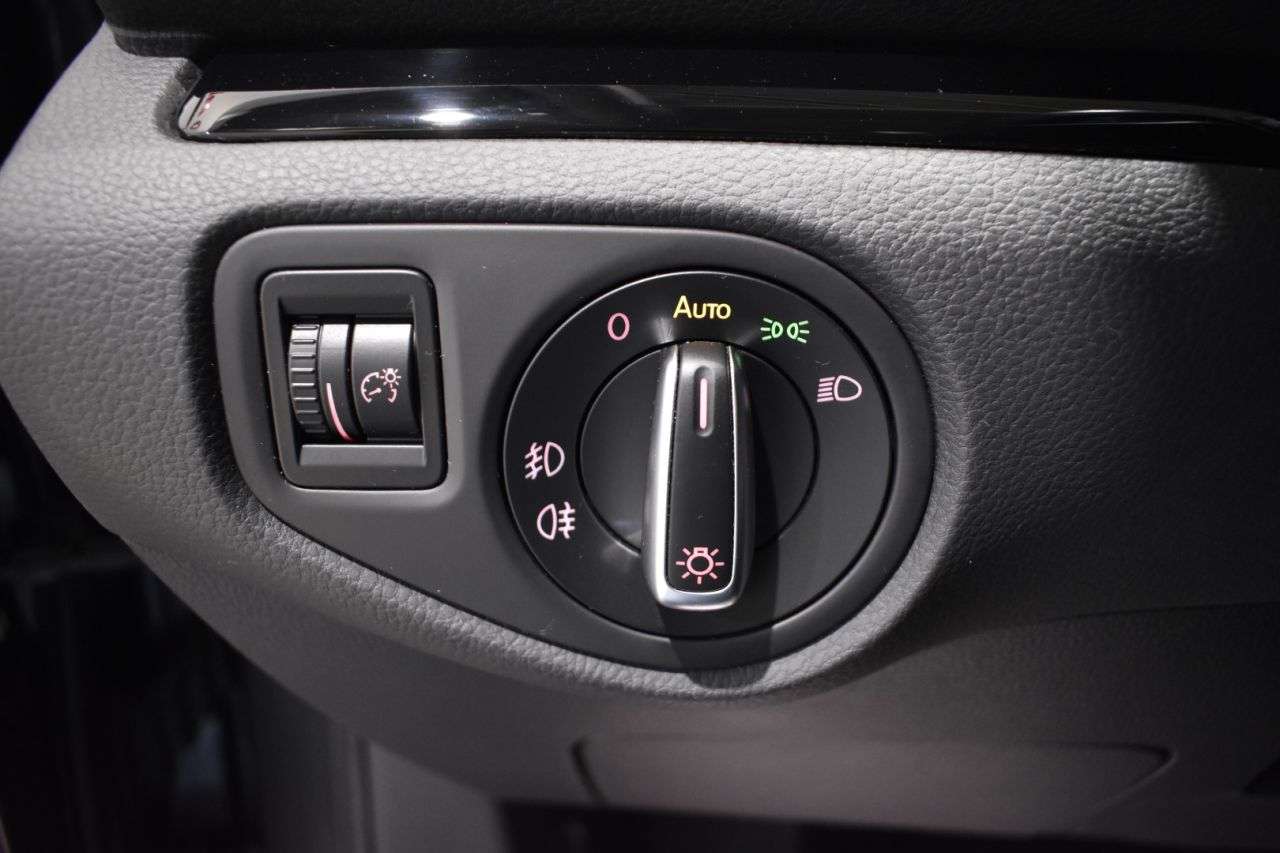 SEAT ALHAMBRA en Minoautos