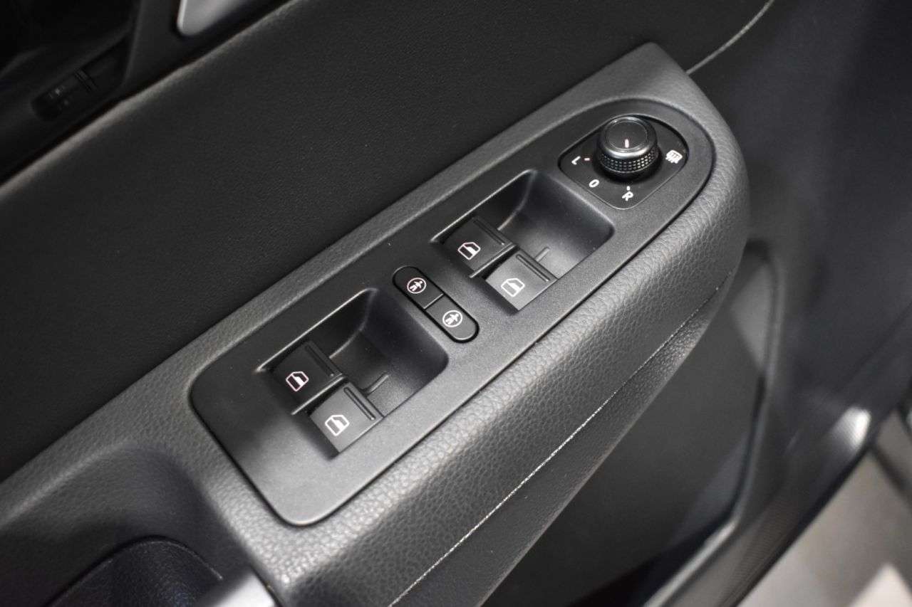 SEAT ALHAMBRA en Minoautos